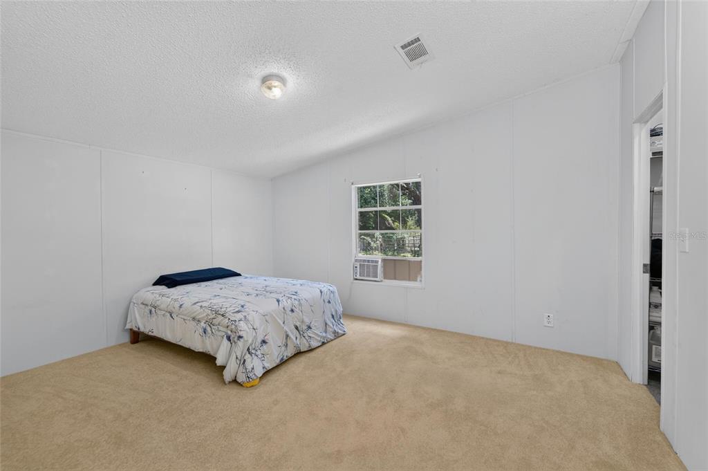 1205 Crystal Springs Road Zephyrhills, FL 33540 - Photo 18 of 79