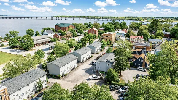 $215,000 | 315 River Walk Drive, New Bern, NC 28560