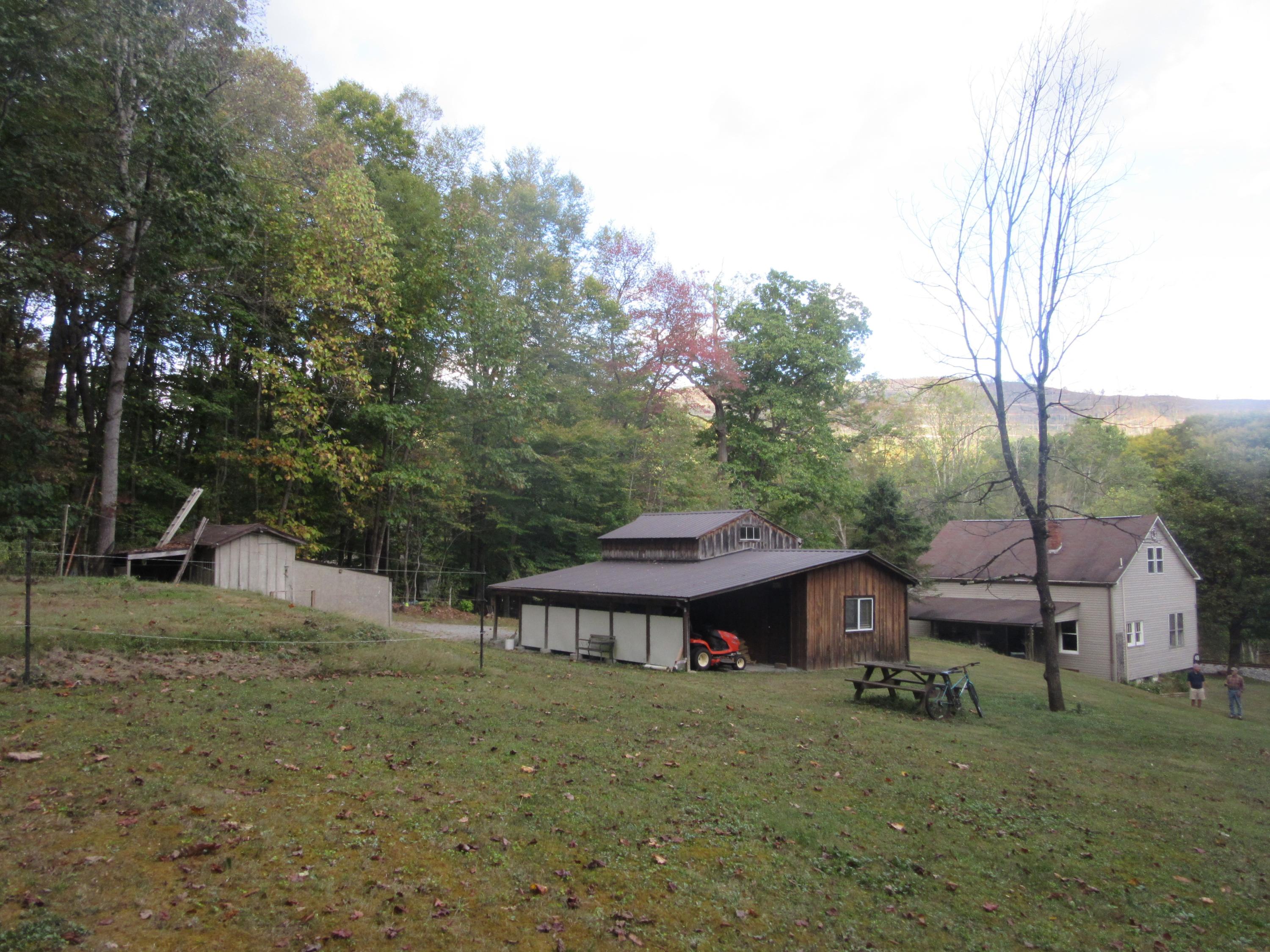 1885 Anjean Road Rupert, WV 25984 - Photo 29 of 31 Gallery Image 29