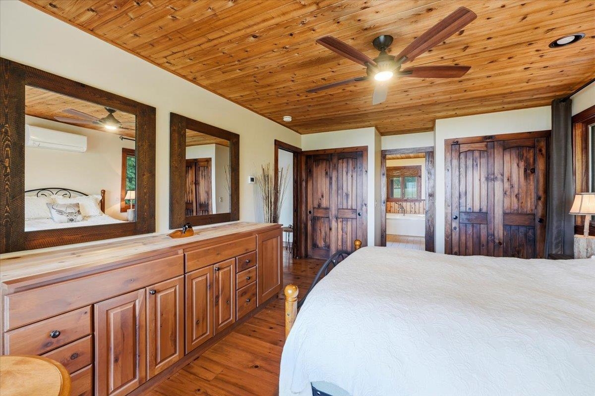1099 East Shore Road Isle La Motte, VT 05463 - Photo 24 of 38 Gallery Image 24