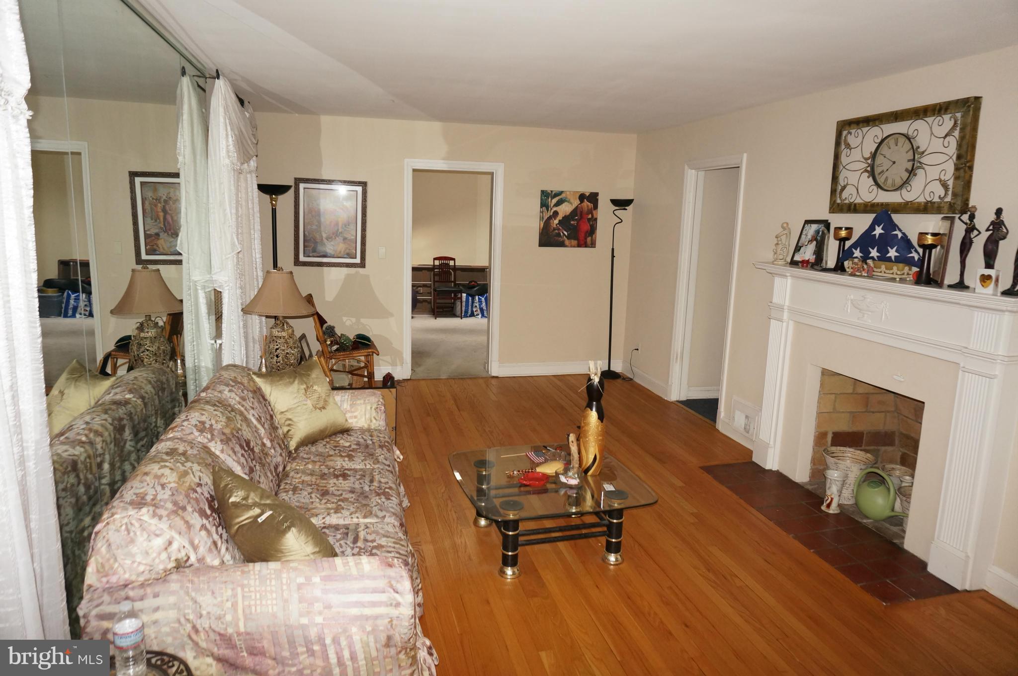 9517 Ocala Street Silver Spring, MD 20901 - Photo 15 of 29 Living Room