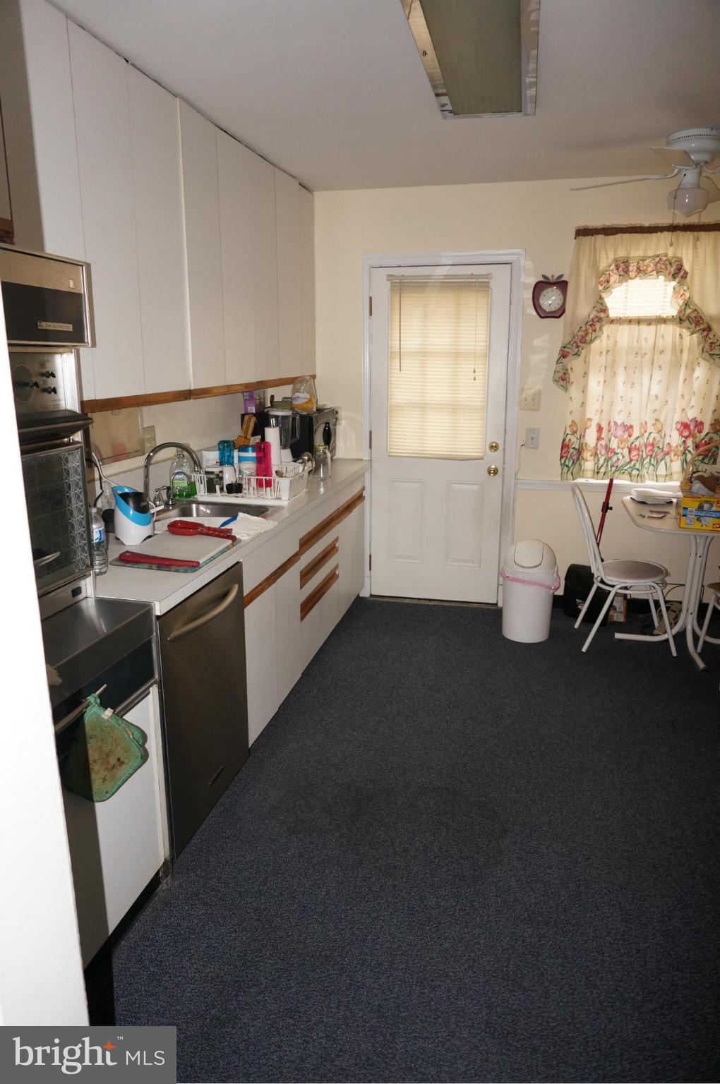9517 Ocala Street Silver Spring, MD 20901 - Photo 17 of 29 Kitchen