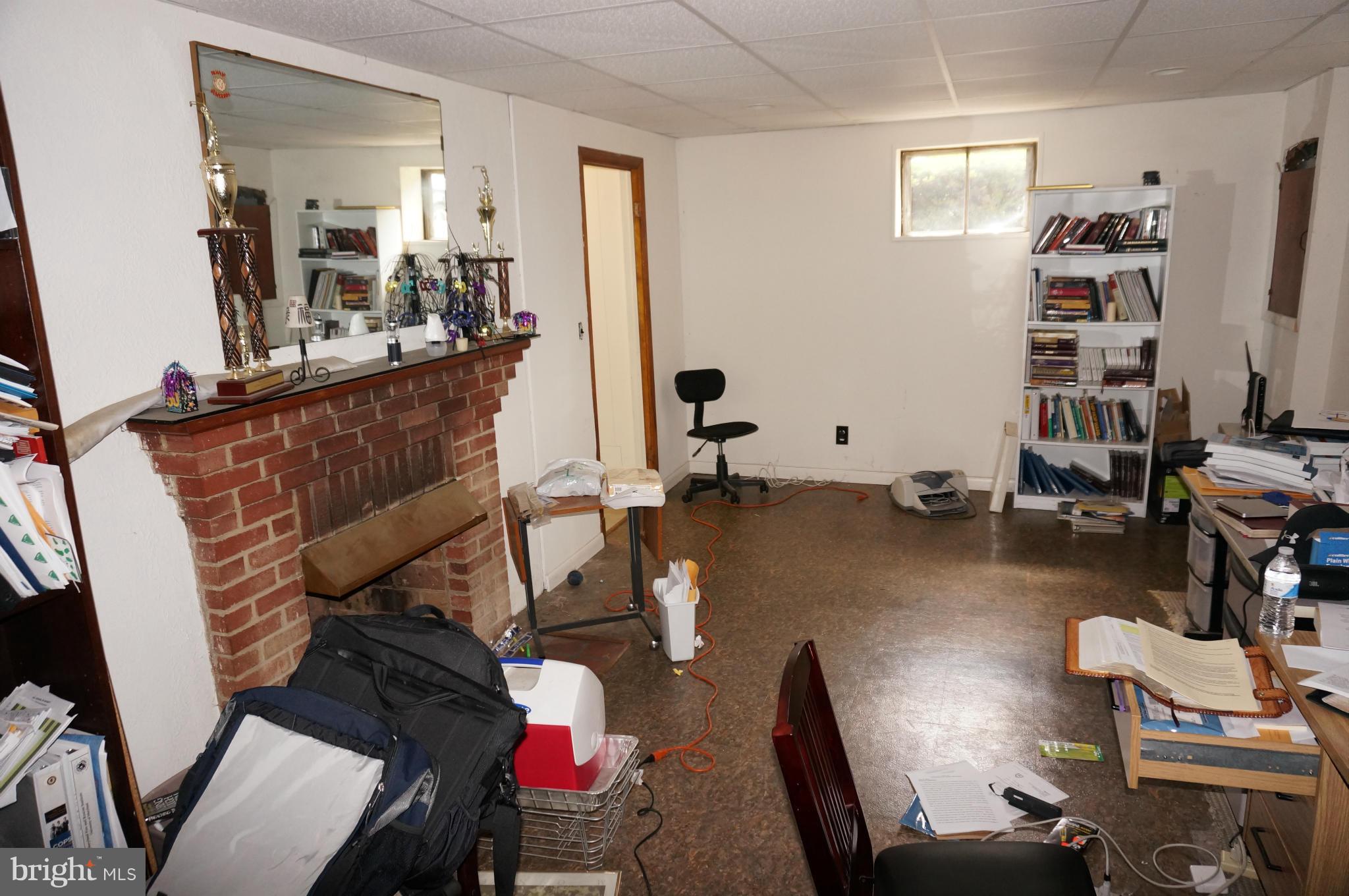9517 Ocala Street Silver Spring, MD 20901 - Photo 20 of 29 Living Room