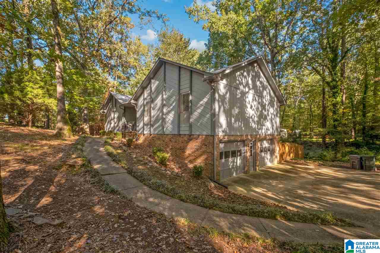 18 Hunters Trace Pelham, AL 35124 - Photo 2 of 31