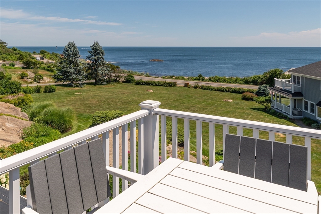 70 Grapevine Road, Unit B Gloucester, MA 01930 - Photo 16 of 38