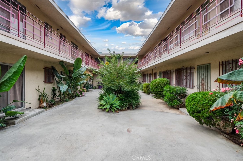 901 Linden Avenue, Unit 8 Long Beach, CA 90813 - Photo 22 of 24