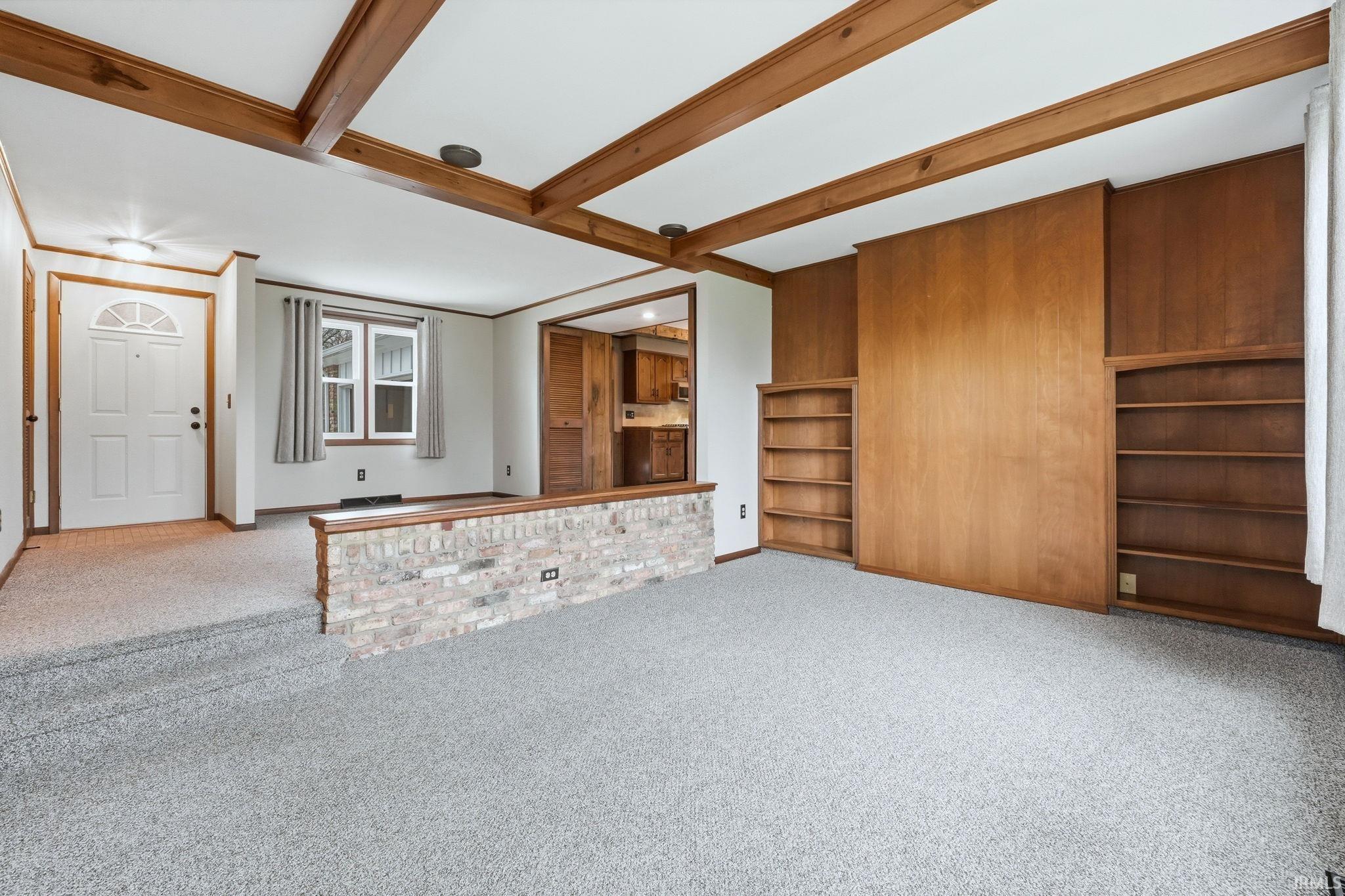 4615 Beechcrest Drive Fort Wayne, IN 46835 - Photo 2 of 33