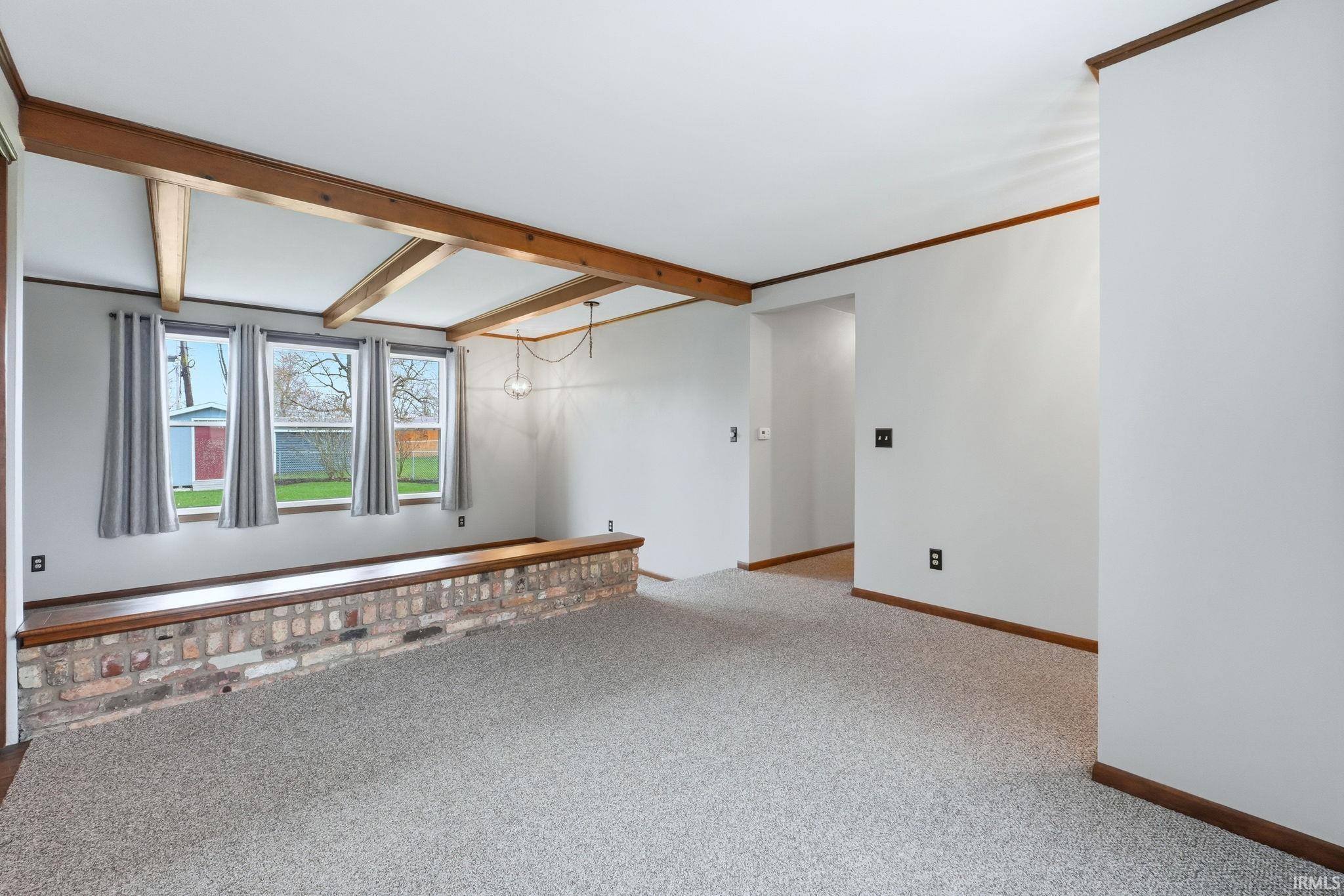 4615 Beechcrest Drive Fort Wayne, IN 46835 - Photo 4 of 33