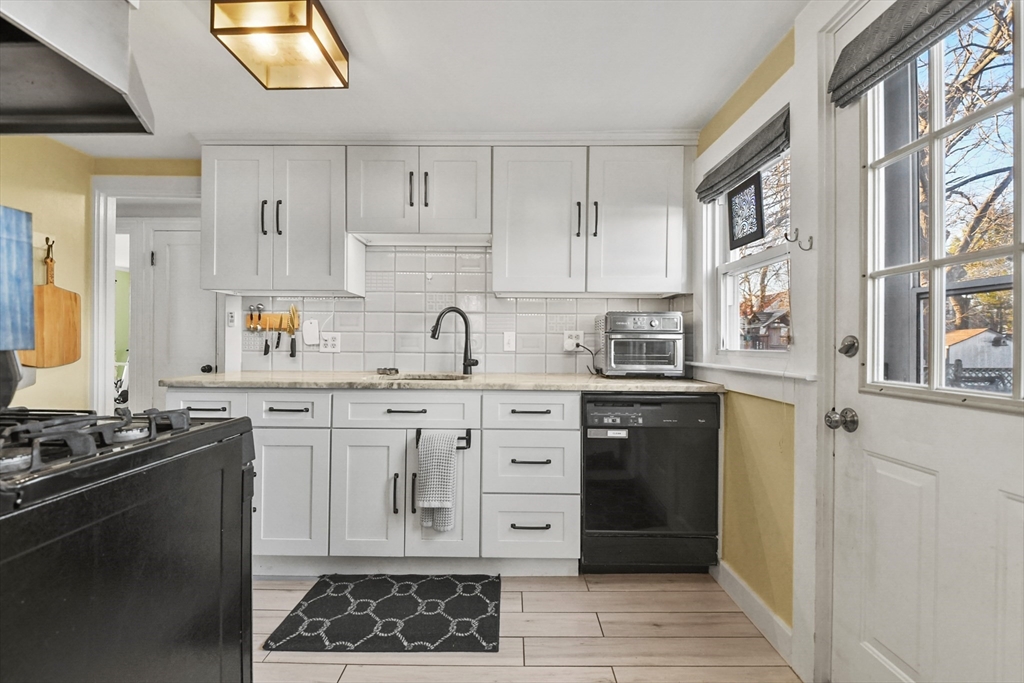 62 Elva Road Weymouth, MA 02191 - Photo 11 of 41 Gallery Image 11