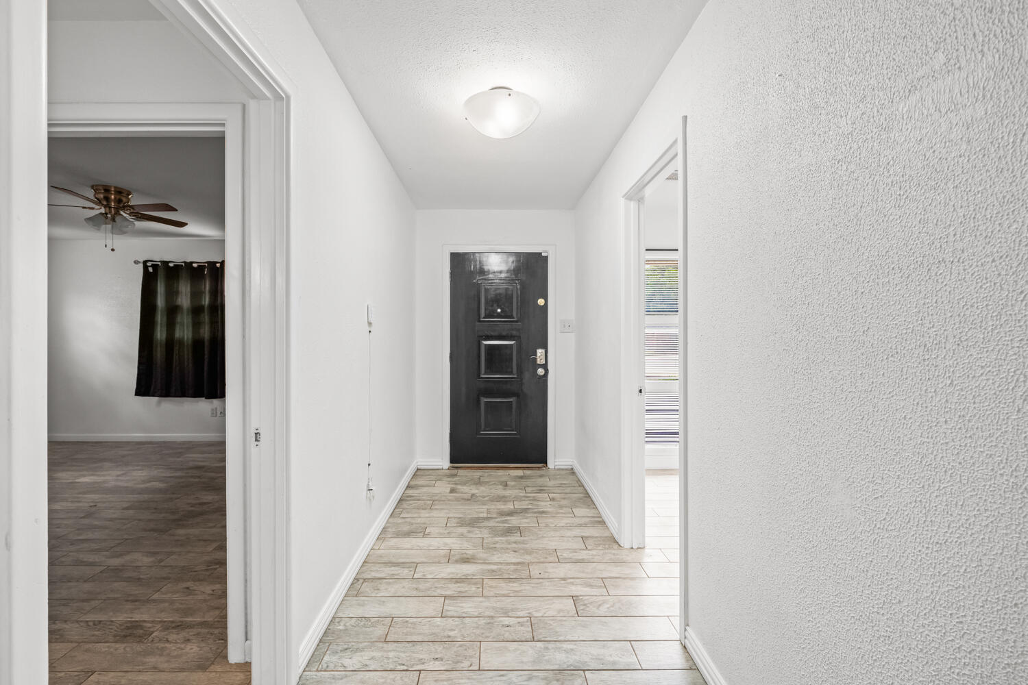 2706 38th Street Lubbock, TX 79413 - Photo 5 of 36 2706 38th St-24