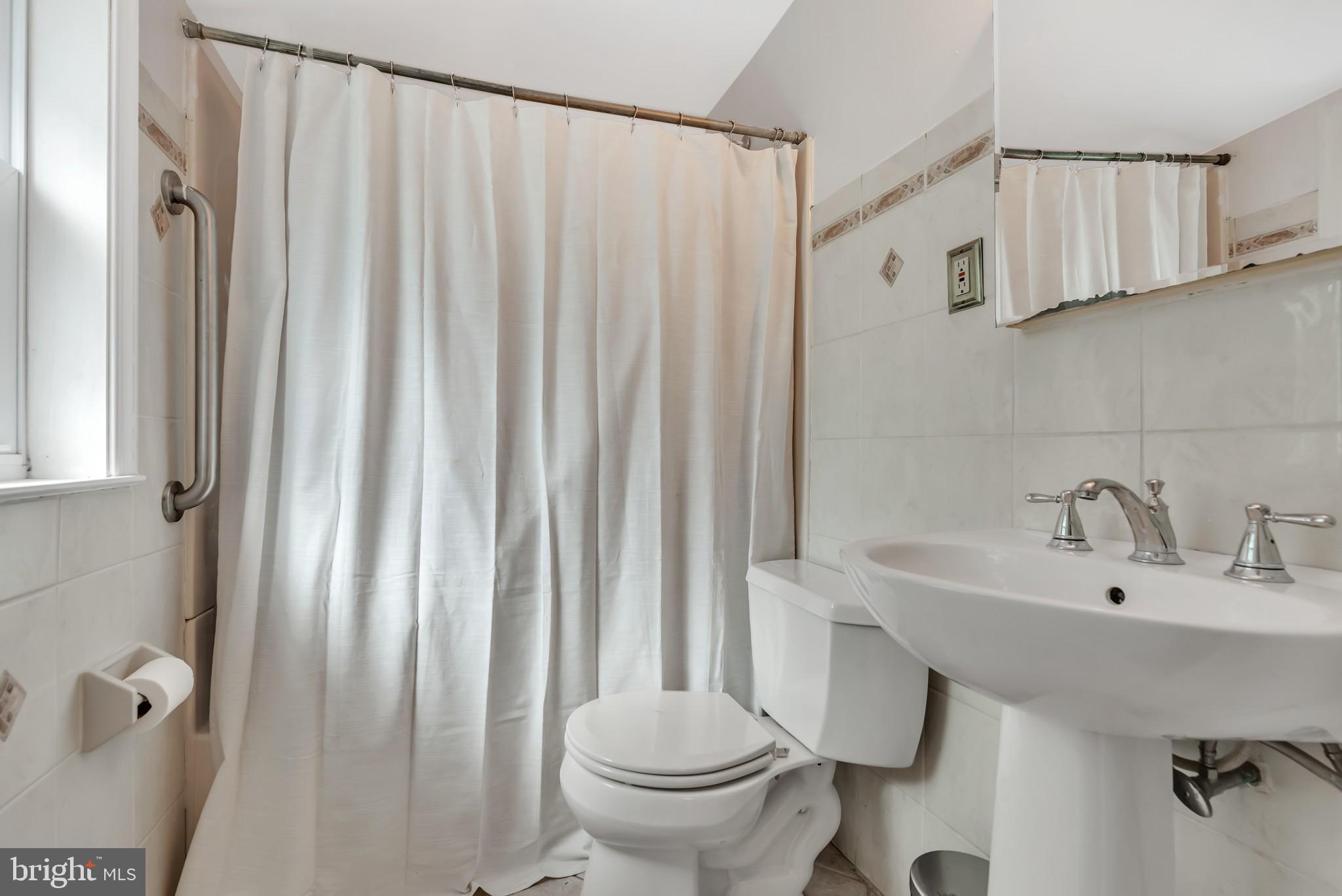 202 Garth Road Oreland, PA 19075 - Photo 20 of 31 Gallery Image 20