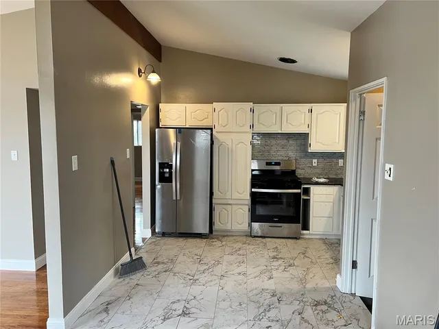 $1,900 | 210 Francisca Drive, Florissant, MO 63031