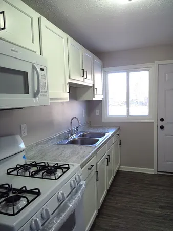 $1,650 | 15 Indianwood Boulevard, Unit 15, Park Forest, IL 60466