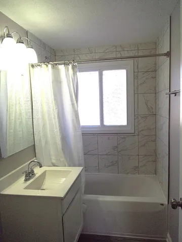 $1,650 | 15 Indianwood Boulevard, Unit 15, Park Forest, IL 60466