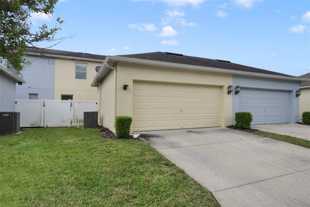 1209 Seburn Road Apopka, FL 32703 - Photo 22 of 25 a view of backyard of house