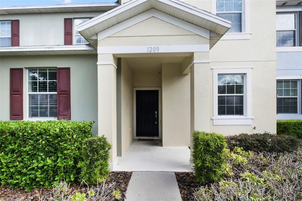 1209 Seburn Road Apopka, FL 32703 - Photo 3 of 25 front view of a house