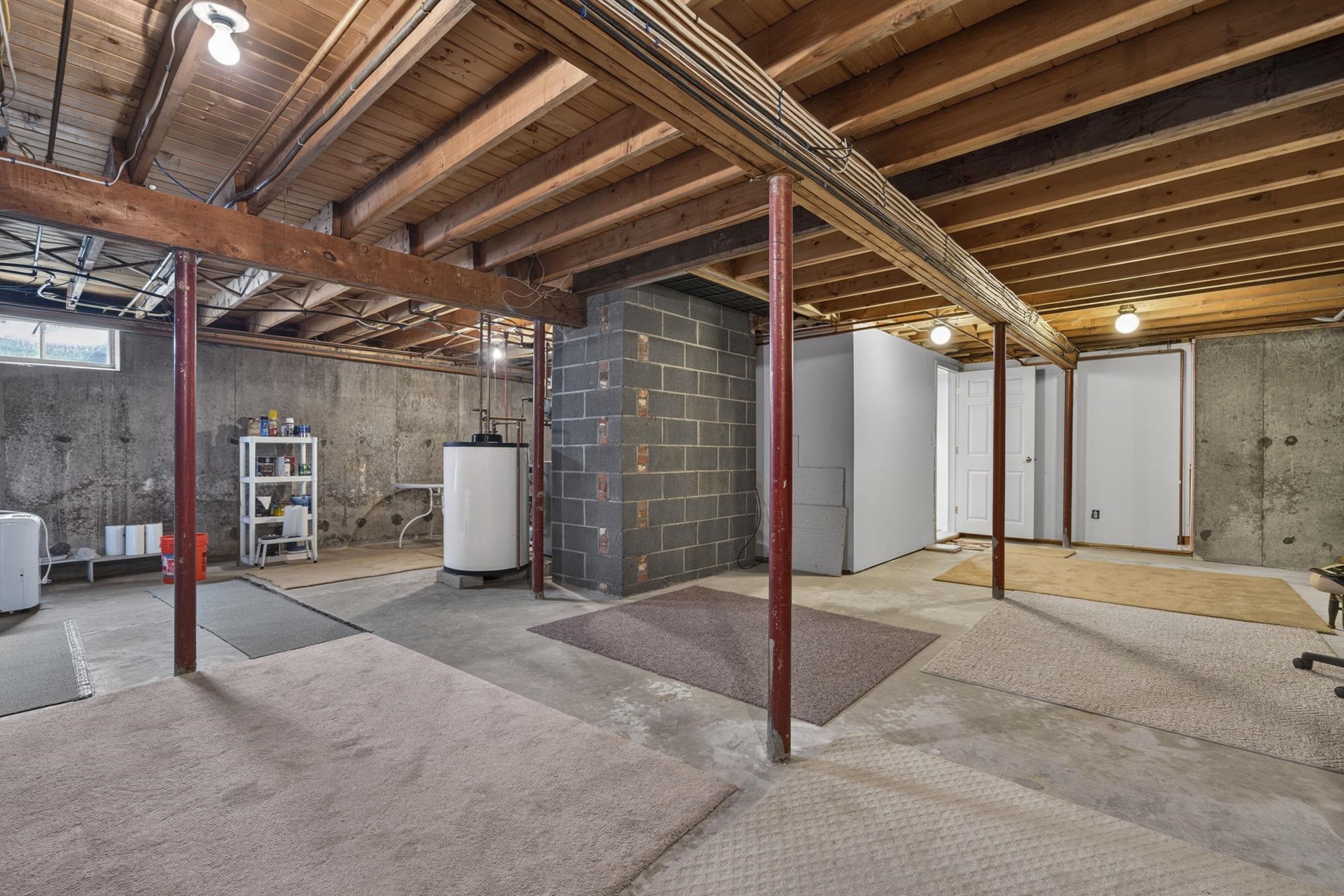 184 Nashua Road Bedford, NH 03110 - Photo 32 of 38 Gallery Image 32
