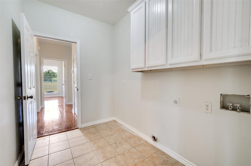 229 Quail Run Road Valley View, TX 76272 - Photo 32 of 40 Gallery Image 32