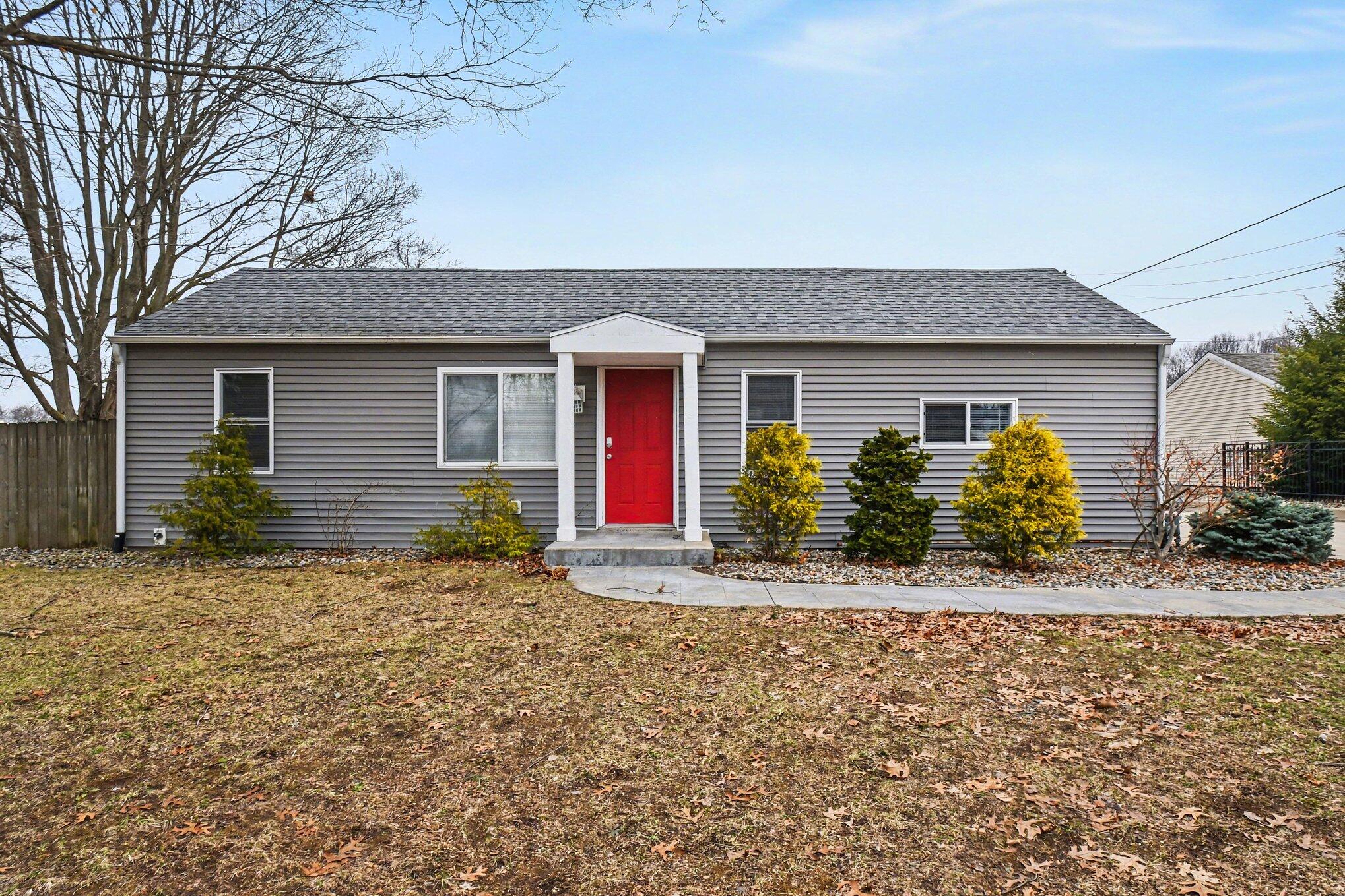 1109 Stateline Road Niles, MI 49120 - Photo 1 of 16 Front of home