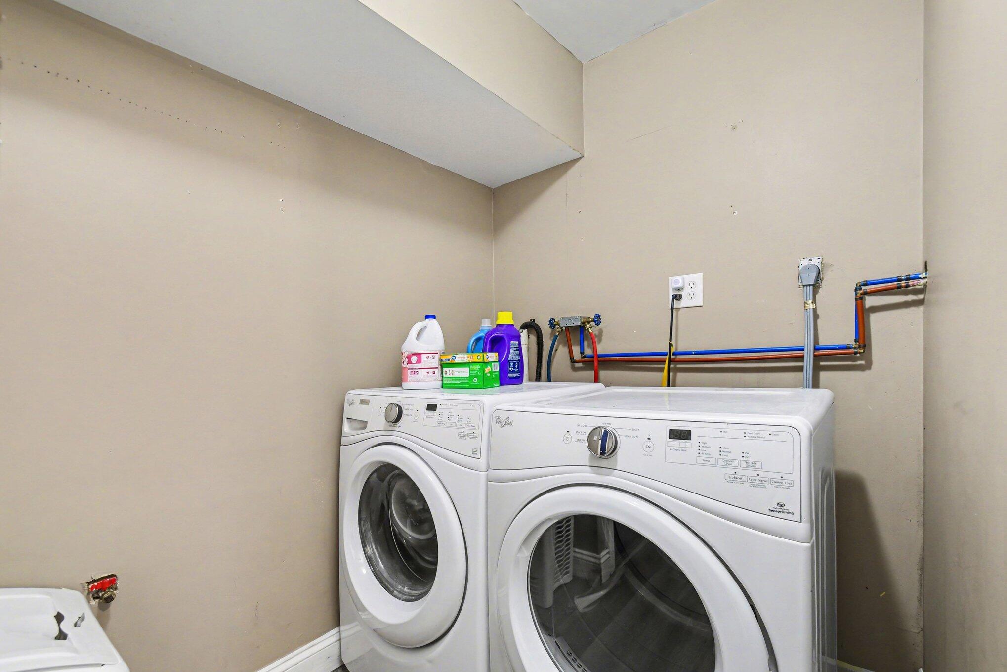 1109 Stateline Road Niles, MI 49120 - Photo 11 of 16 012_file_4473