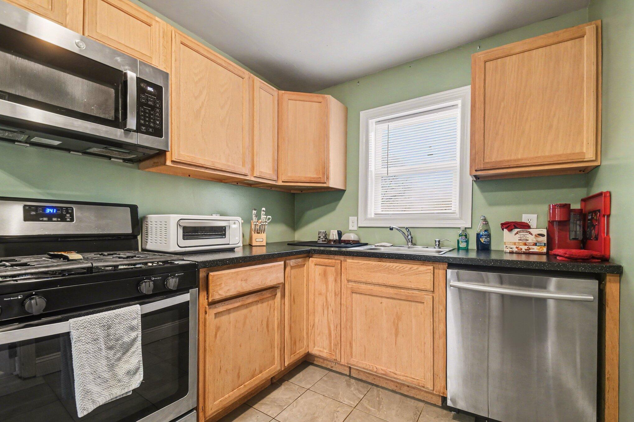 1109 Stateline Road Niles, MI 49120 - Photo 6 of 16 008_file_6238