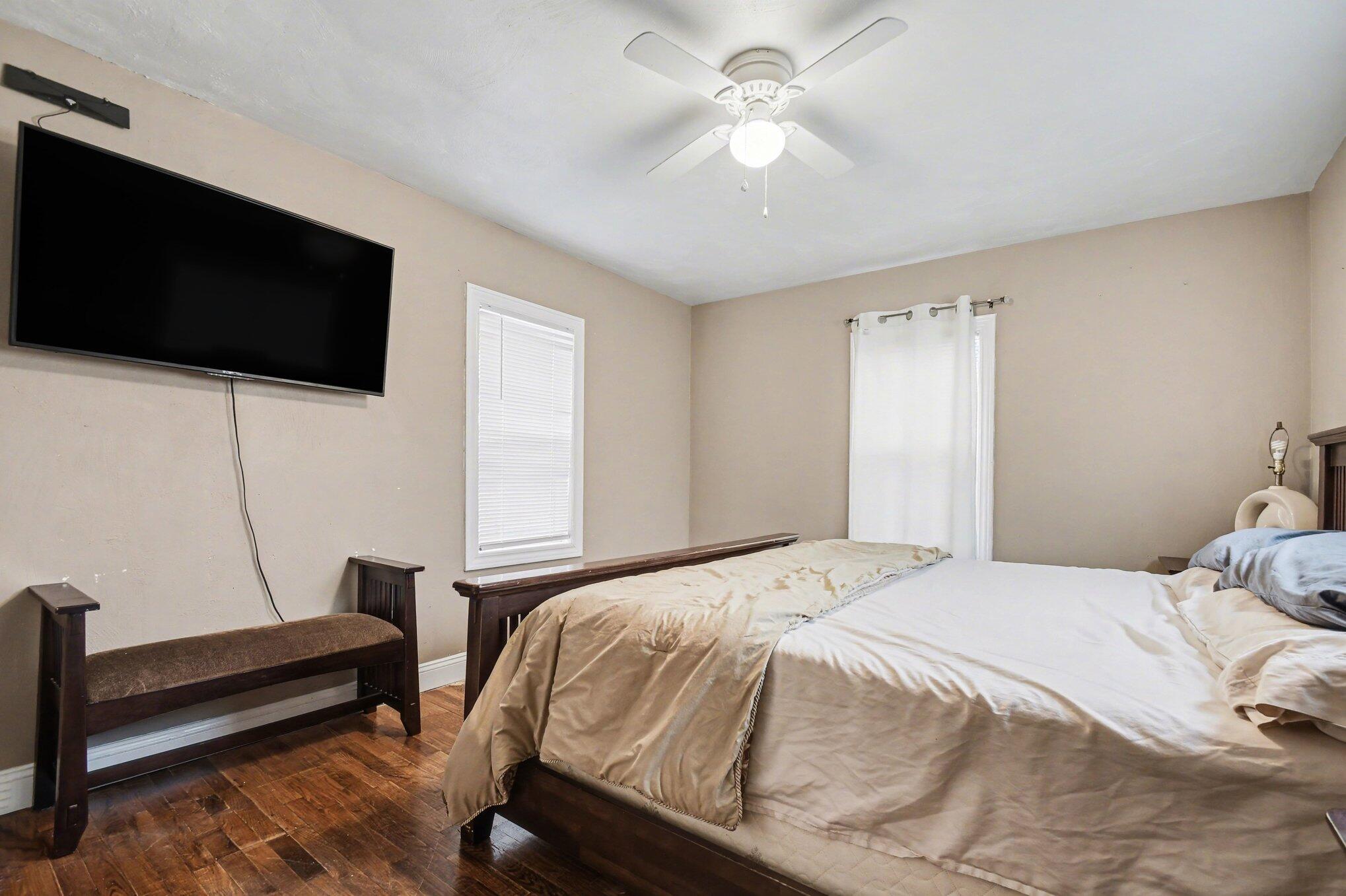 1109 Stateline Road Niles, MI 49120 - Photo 8 of 16 009_file_8704