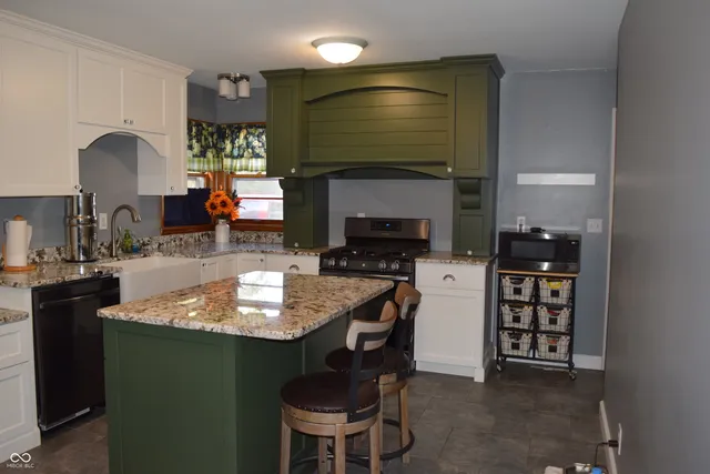 $275,000 | 1039 South Main Street, Martinsville, IN 46151