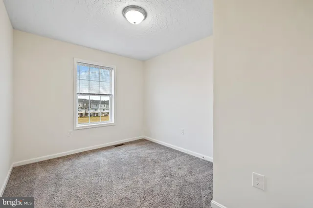 $2,250 | 338 Cadbury Drive, Red Lion, PA 17356