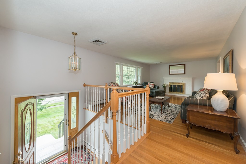 252 Worthen Road East Lexington, MA 02421 - Photo 6 of 22 Gallery Image 6