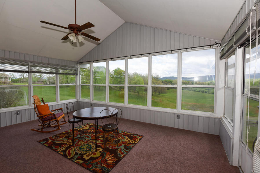 3120 Pineview Road Maryville, TN 37803 - Photo 16 of 31 Private Screened in Patio