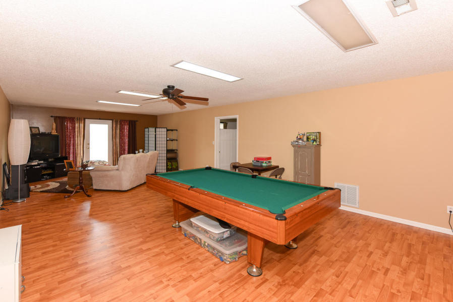 3120 Pineview Road Maryville, TN 37803 - Photo 23 of 31 Downstairs living area