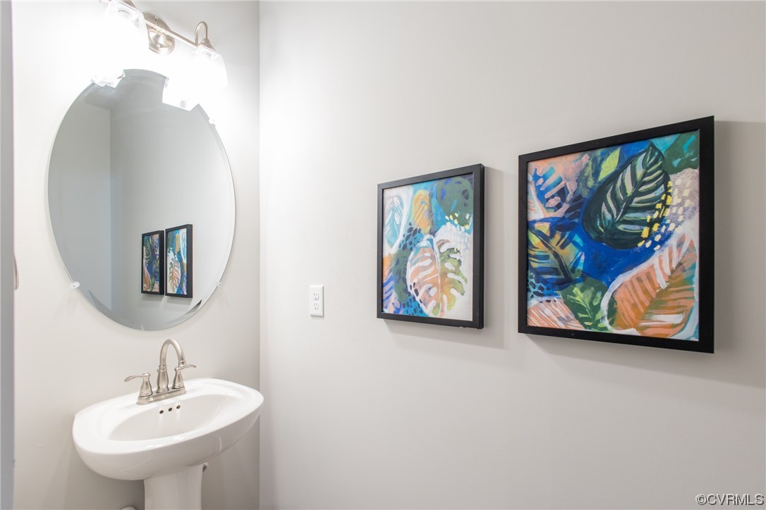 13140 Beach Road Chesterfield, VA 23832 - Photo 15 of 34 a view of a hallway with painting on the wall