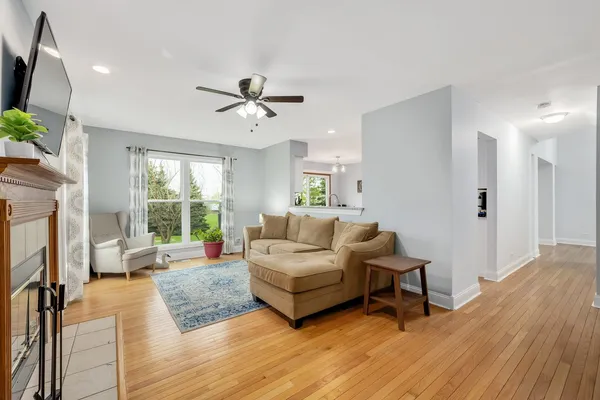 $425,000 | 772 Rebecca Lane, Bolingbrook, IL 60440