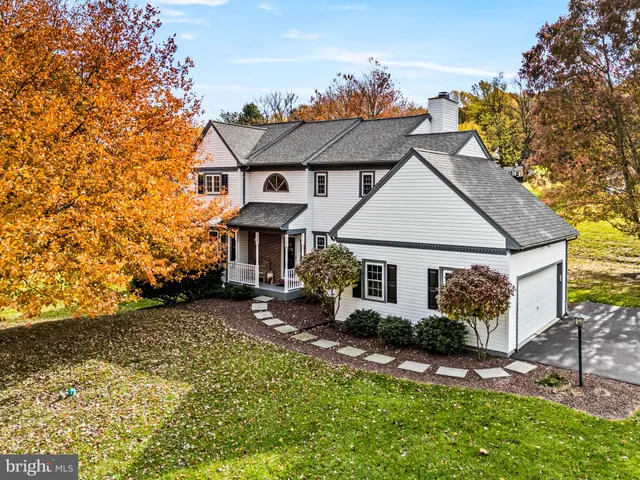 $600,000 | 4 Pierce Lane, Downingtown, PA 19335