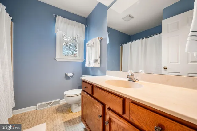 $600,000 | 4 Pierce Lane, Downingtown, PA 19335