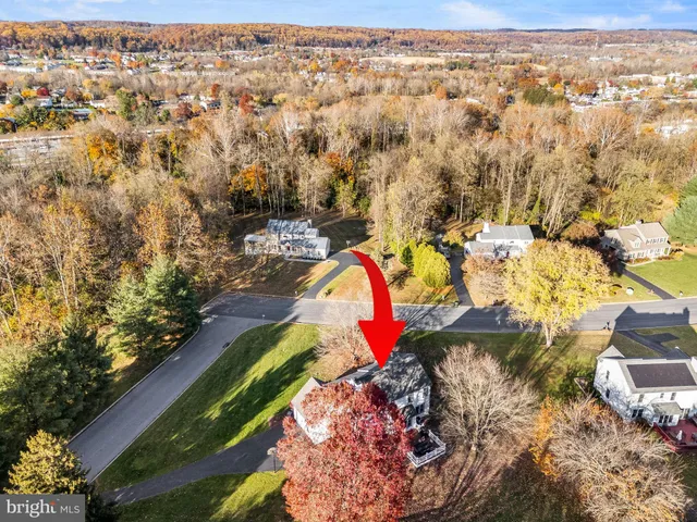 $600,000 | 4 Pierce Lane, Downingtown, PA 19335