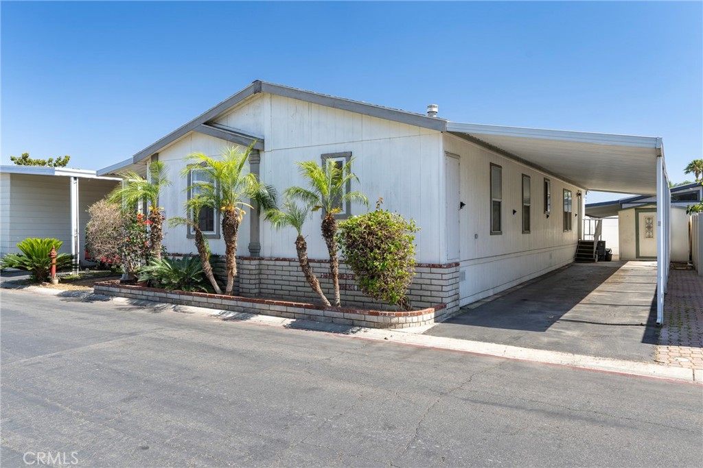 300 North Rampart Street, Unit 197 Orange, CA 92868 - Photo 4 of 51