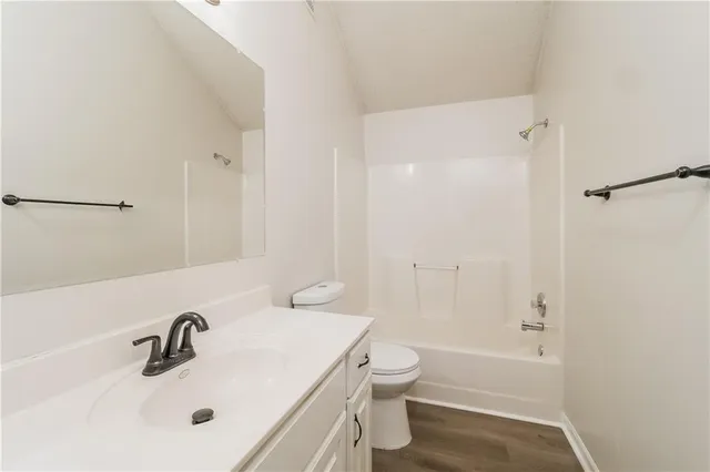 $2,875 | 19098 West 164th Terrace, Olathe, KS 66062