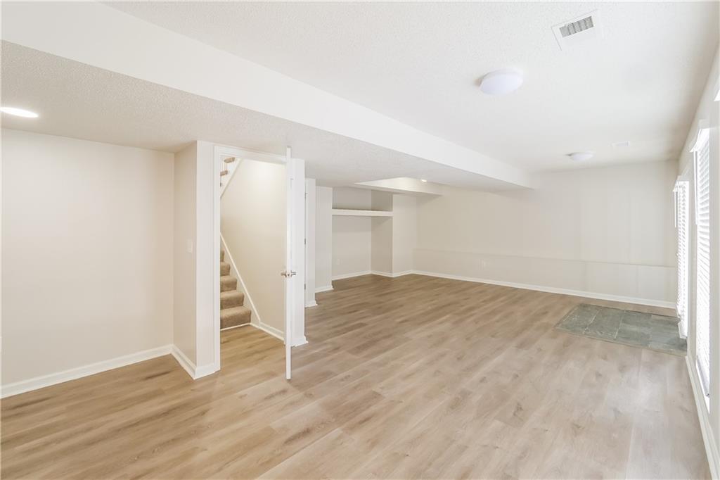 19098 West 164th Terrace Olathe, KS 66062 - Photo 12 of 19