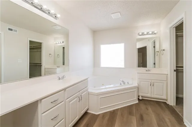 $2,875 | 19098 West 164th Terrace, Olathe, KS 66062