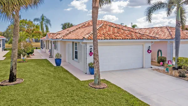 $435,000 | 8285 Southeast Double Tree Drive, Hobe Sound, FL 33455