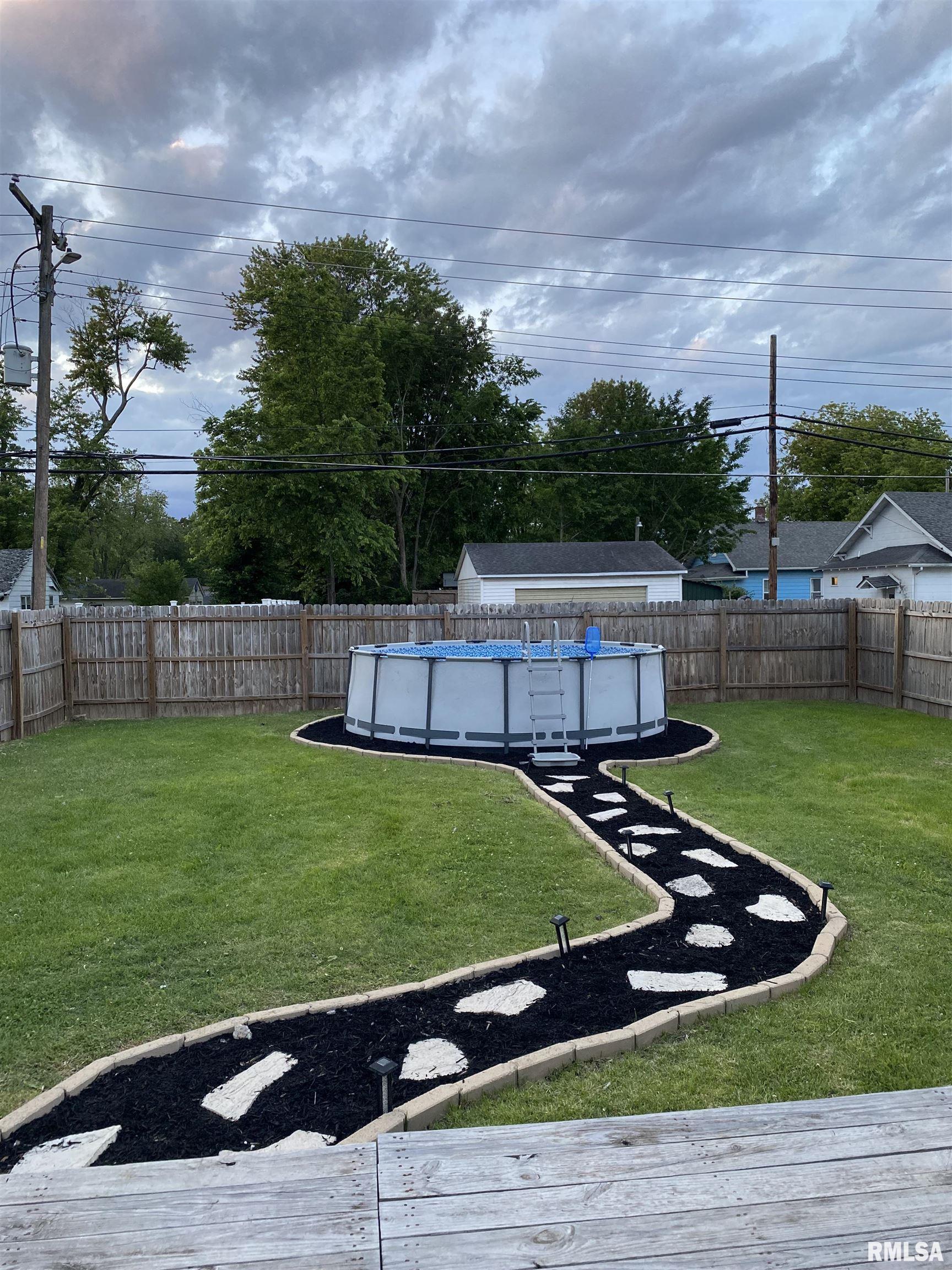 717 East Main Street Benton, IL 62812 - Photo 15 of 16