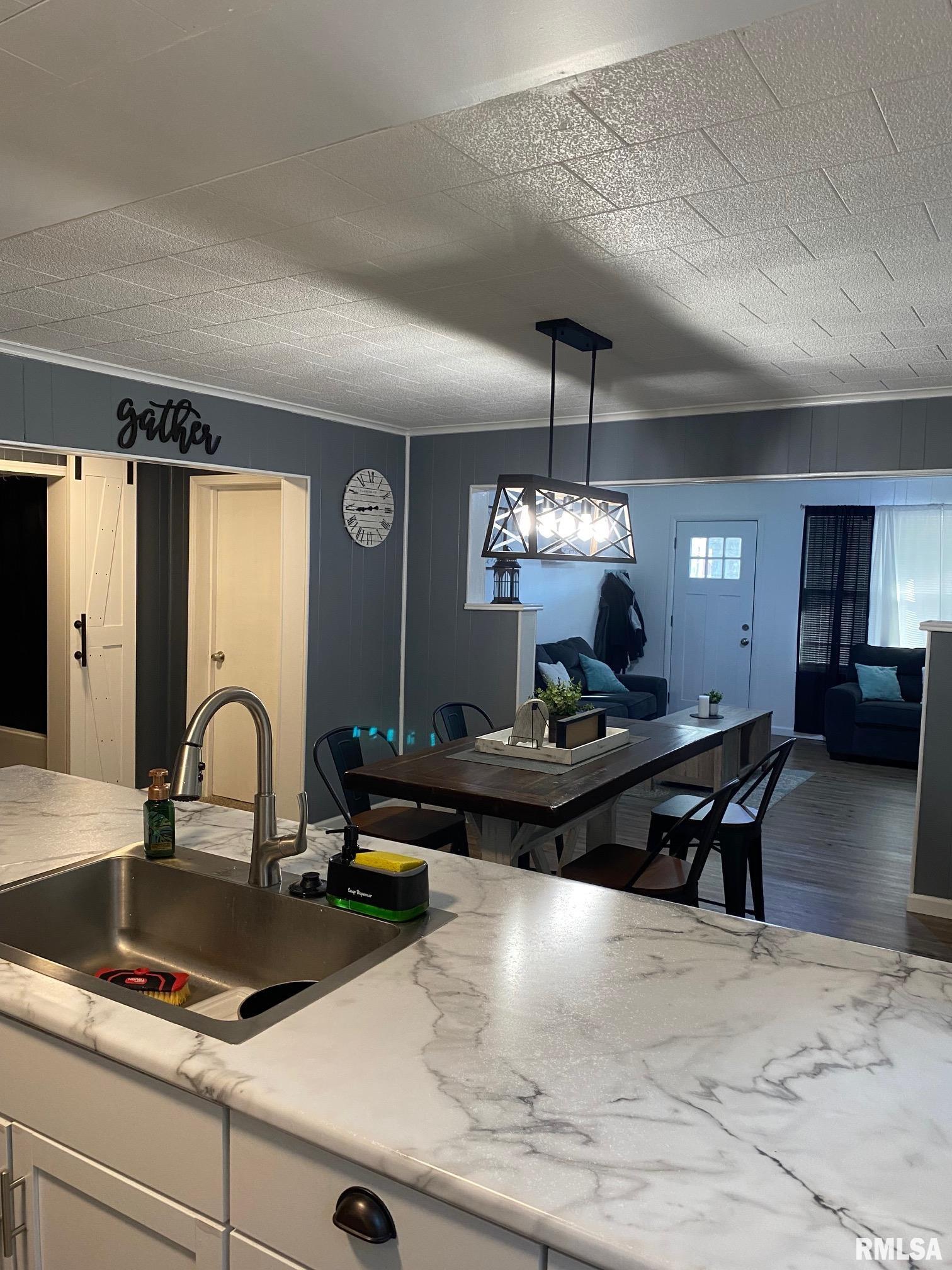 717 East Main Street Benton, IL 62812 - Photo 3 of 16