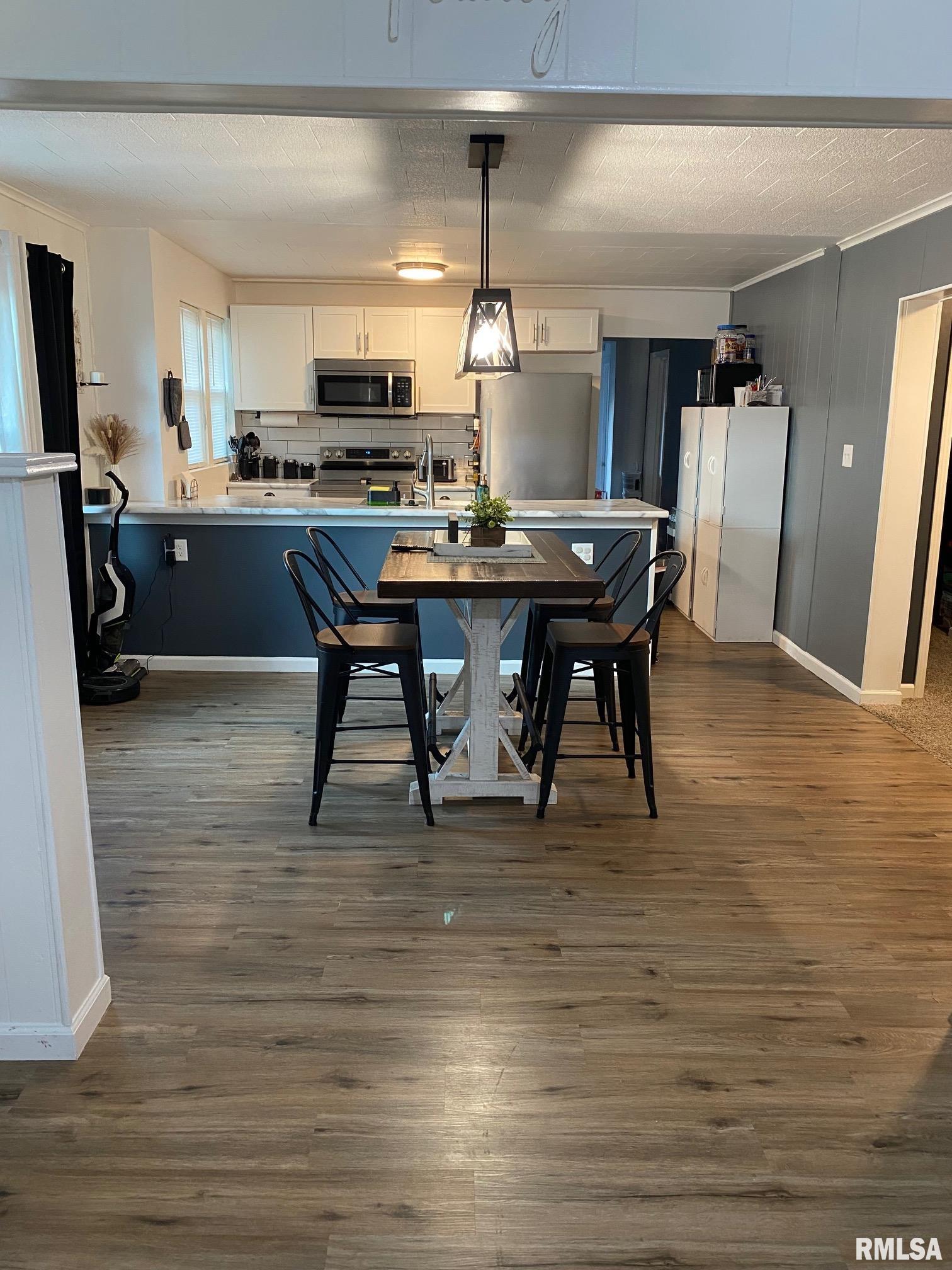 717 East Main Street Benton, IL 62812 - Photo 4 of 16