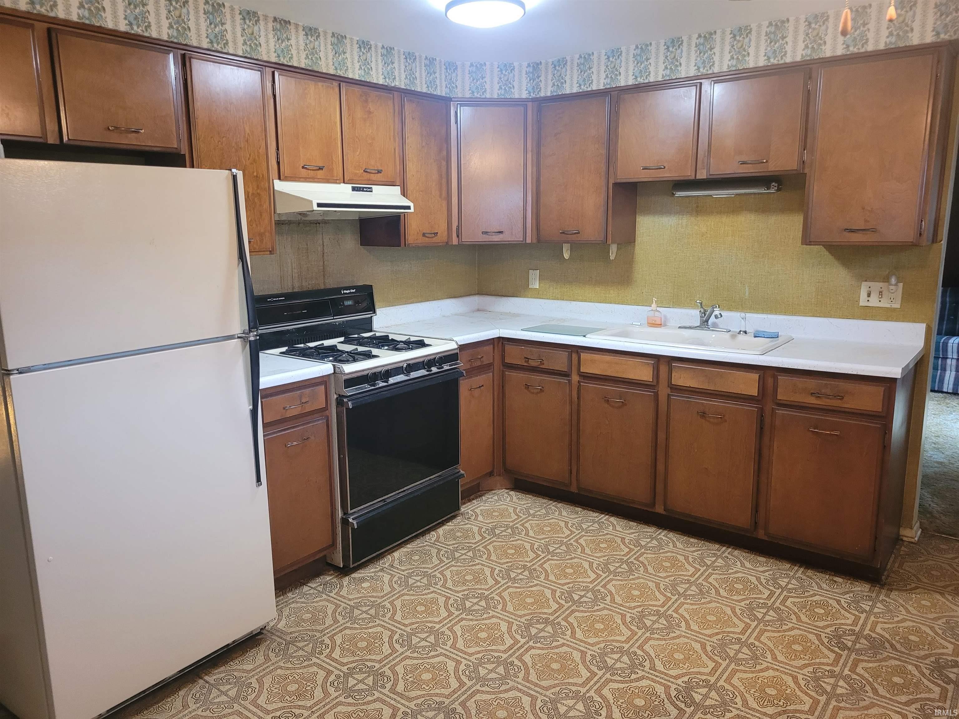 8319 Santa Fe Trail Fort Wayne, IN 46815 - Photo 5 of 18 Gallery Image 5