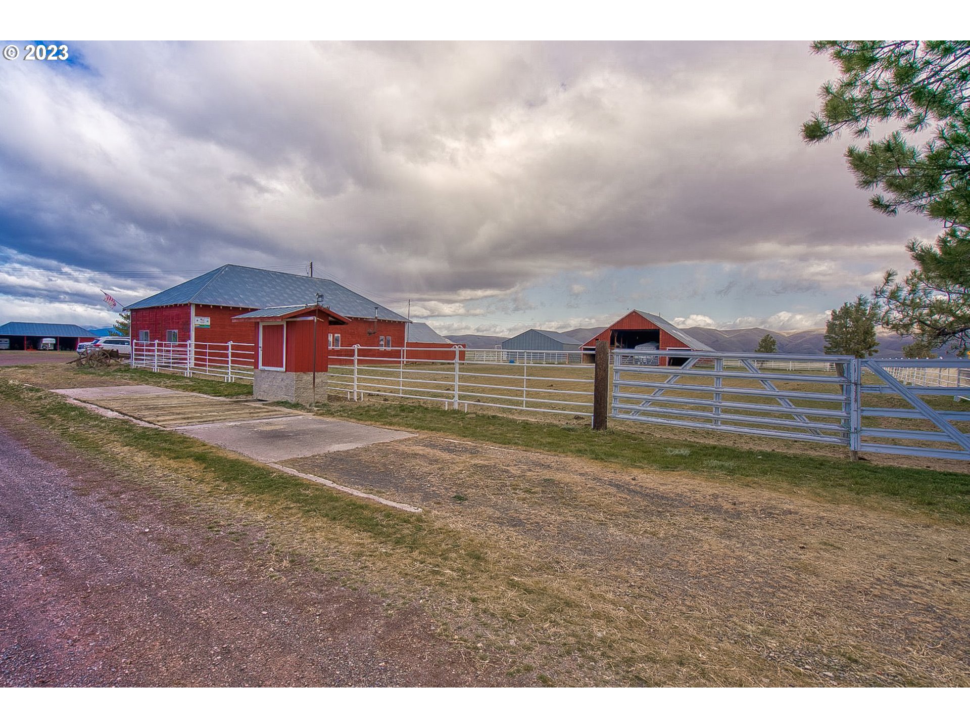 56626 Juniper Flat Road Maupin, OR 97037 - Photo 6 of 15 Gallery Image 6