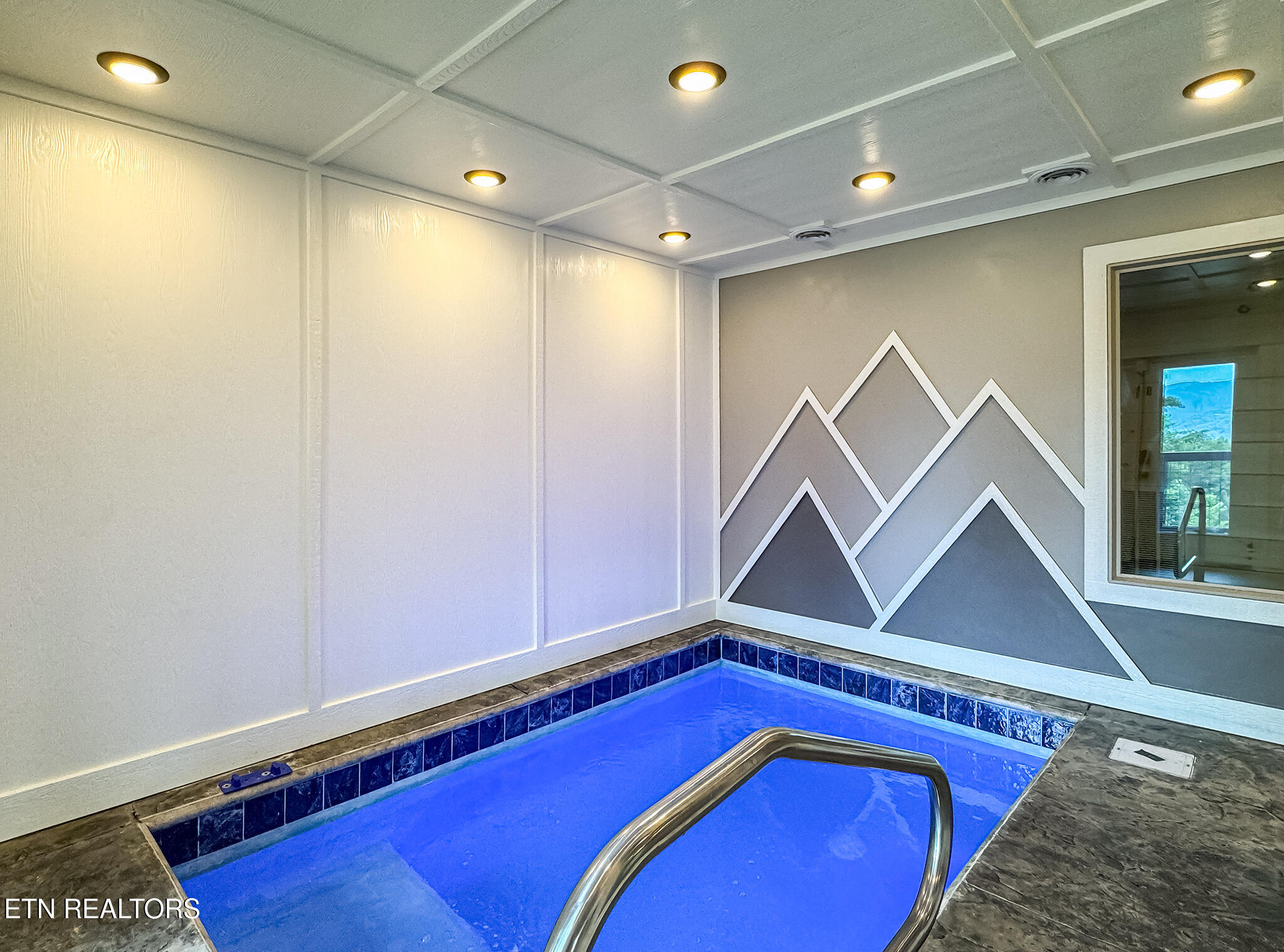 626 Jess Field Road Gatlinburg, TN 37738 - Photo 35 of 55 pool 2