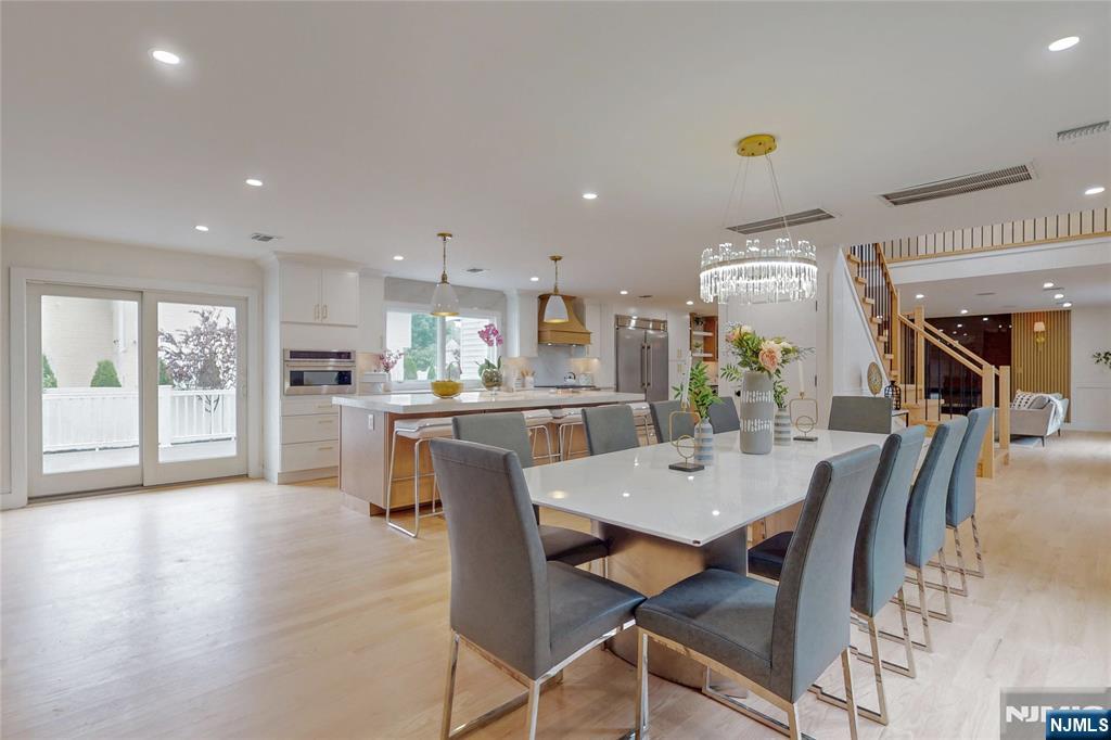 415 Bailey Road Paramus, NJ 07652 - Photo 11 of 44