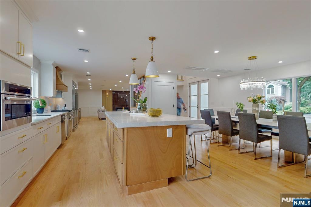 415 Bailey Road Paramus, NJ 07652 - Photo 14 of 44