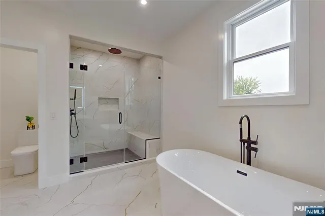 $10,000 | 415 Bailey Road, Paramus, NJ 07652